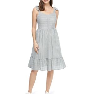 Gal Meets Glam Nancy Ties Gingham Sundress 10